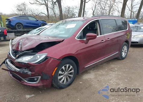 2017 Chrysler Pacifica Touring-L из США, поврежденный, VIN 2C4RC1BG2HR535119